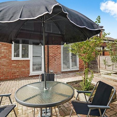 Boutique Heathrow Studio'S - Parking - Garden Appartement Harmondsworth Buitenkant foto
