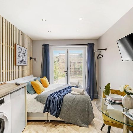 Boutique Heathrow Studio'S - Parking - Garden Appartement Harmondsworth Buitenkant foto