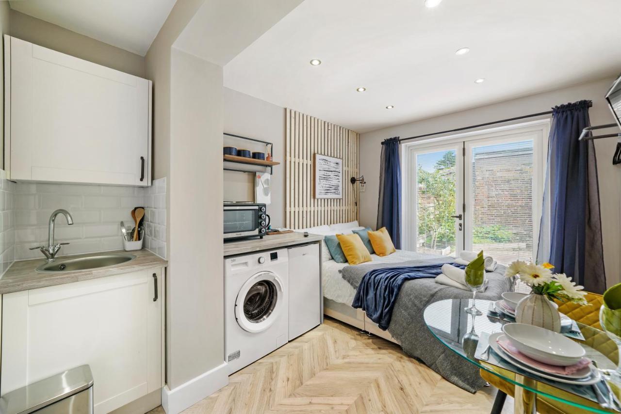 Boutique Heathrow Studio'S - Parking - Garden Appartement Harmondsworth Buitenkant foto