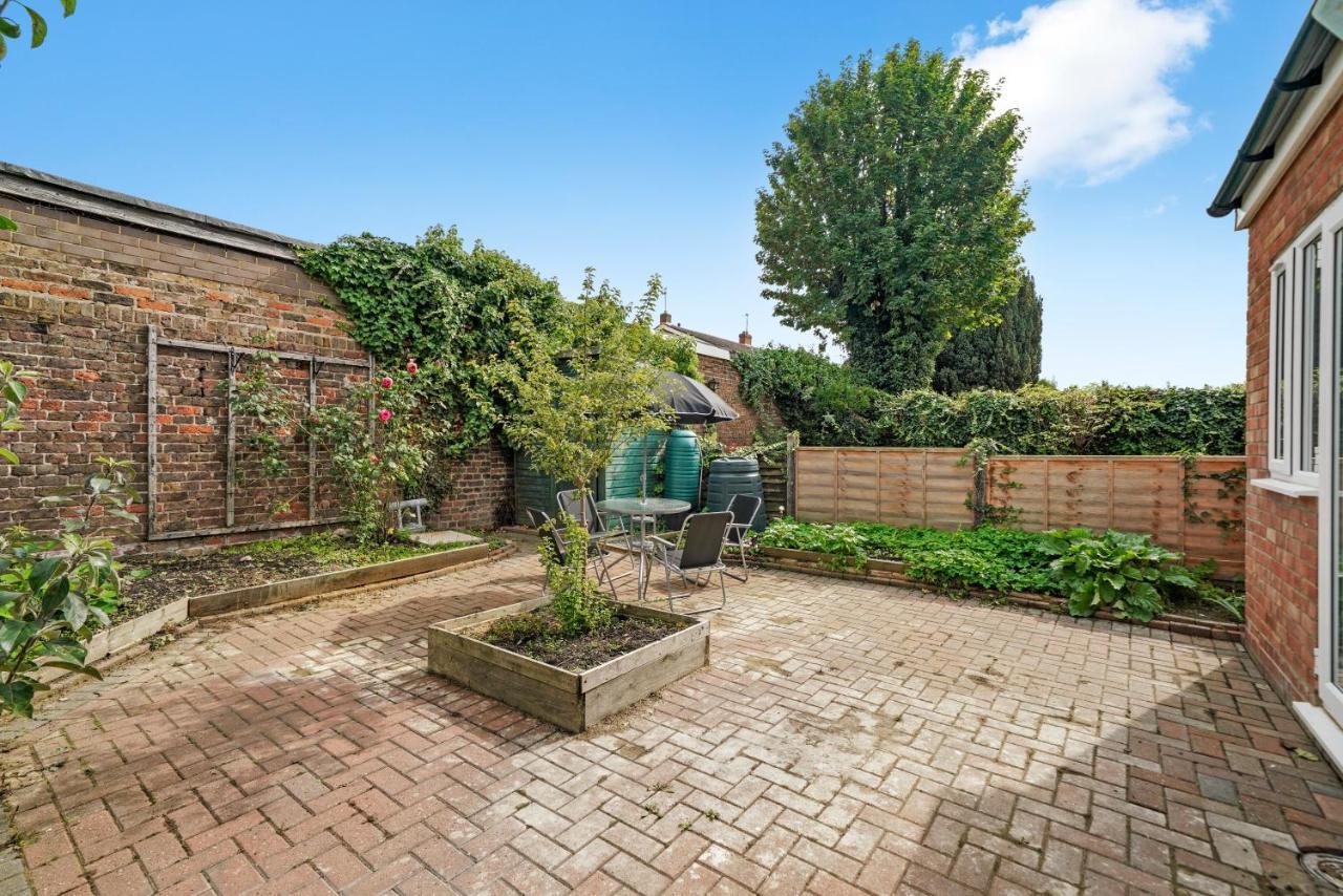 Boutique Heathrow Studio'S - Parking - Garden Appartement Harmondsworth Buitenkant foto