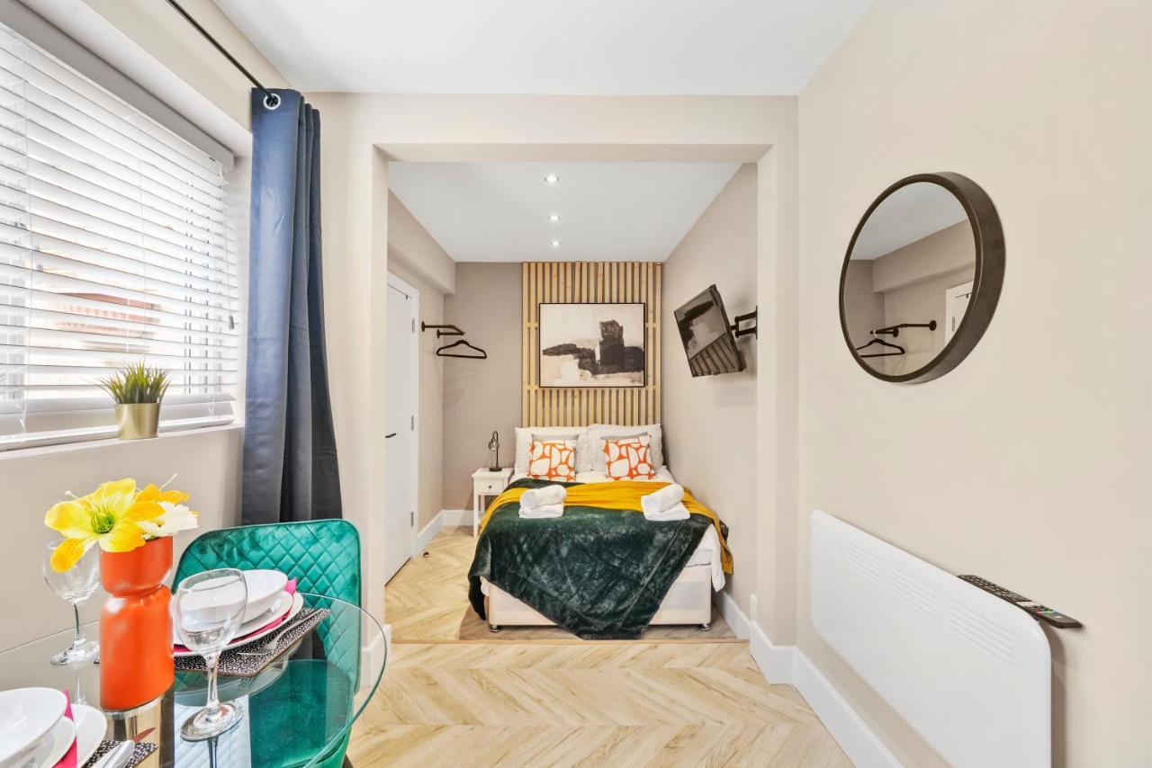 Boutique Heathrow Studio'S - Parking - Garden Appartement Harmondsworth Buitenkant foto