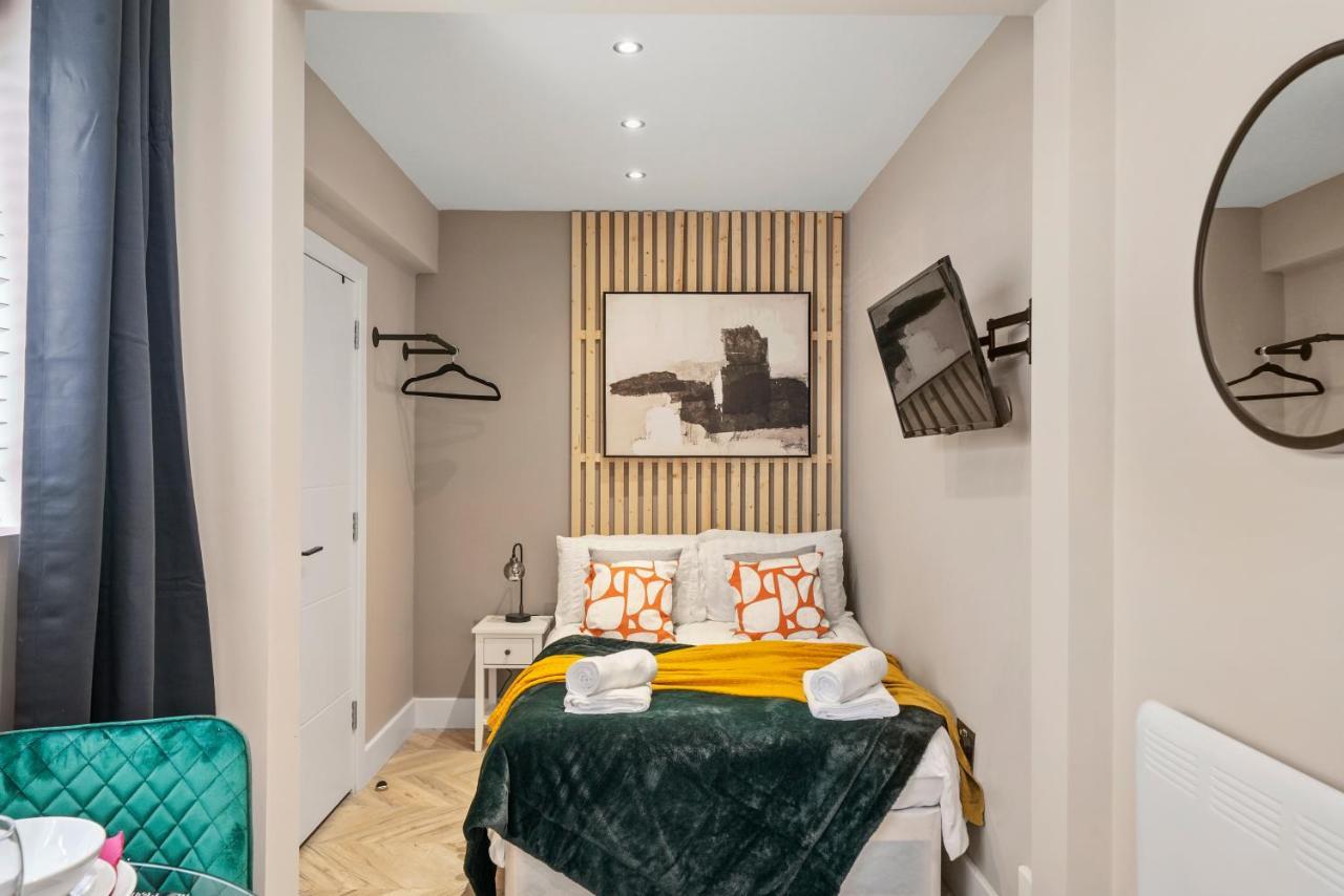 Boutique Heathrow Studio'S - Parking - Garden Appartement Harmondsworth Buitenkant foto