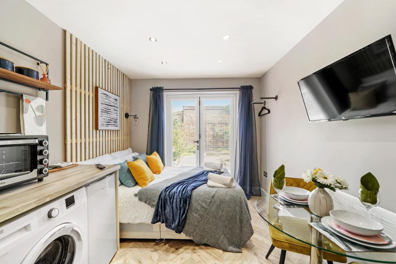 Boutique Heathrow Studio'S - Parking - Garden Appartement Harmondsworth Buitenkant foto