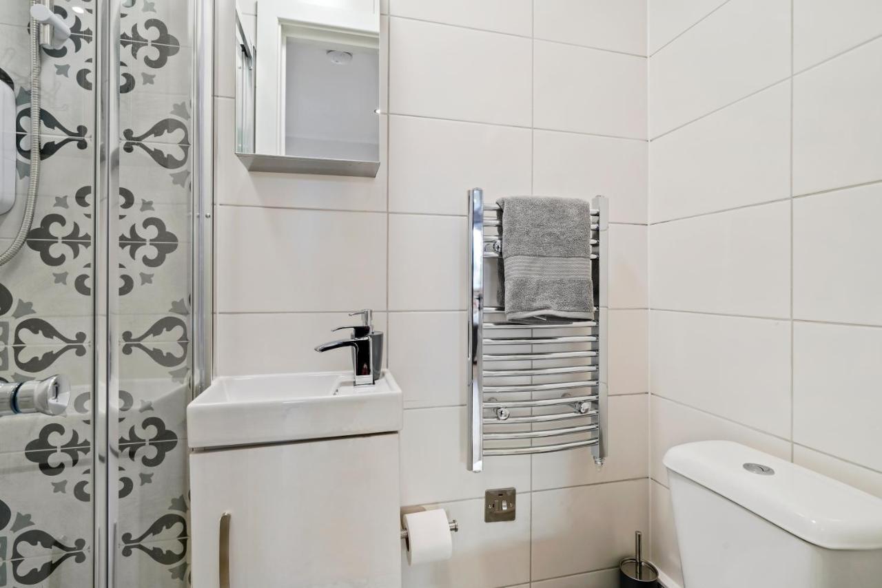 Boutique Heathrow Studio'S - Parking - Garden Appartement Harmondsworth Buitenkant foto