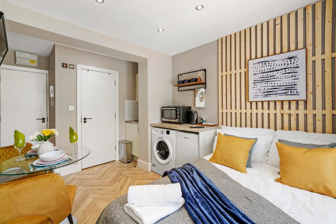 Boutique Heathrow Studio'S - Parking - Garden Appartement Harmondsworth Buitenkant foto