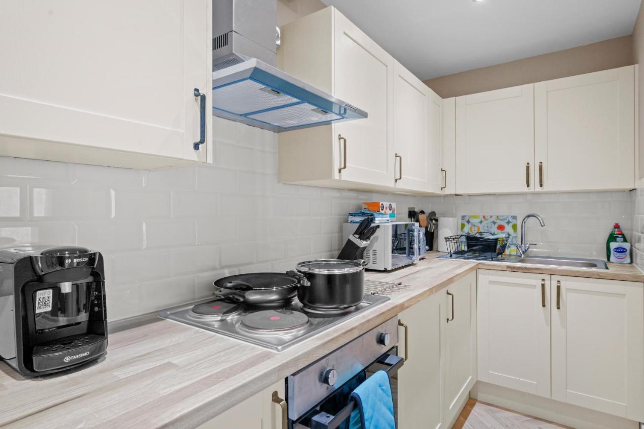 Boutique Heathrow Studio'S - Parking - Garden Appartement Harmondsworth Buitenkant foto