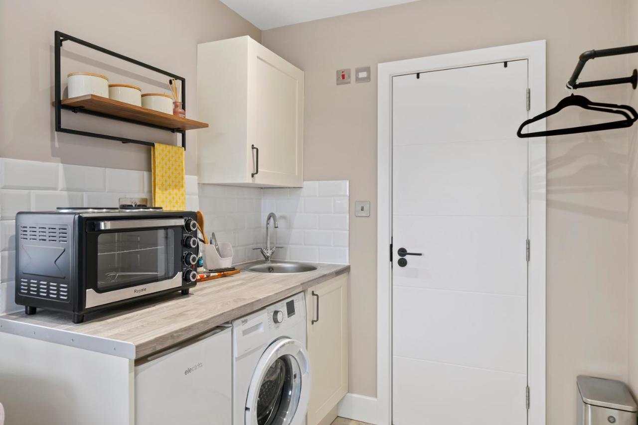 Boutique Heathrow Studio'S - Parking - Garden Appartement Harmondsworth Buitenkant foto