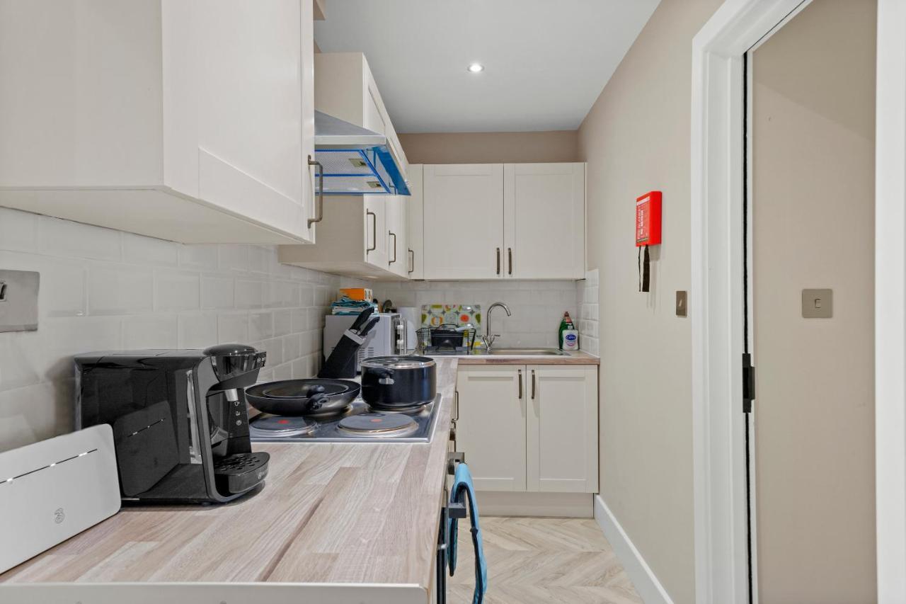 Boutique Heathrow Studio'S - Parking - Garden Appartement Harmondsworth Buitenkant foto